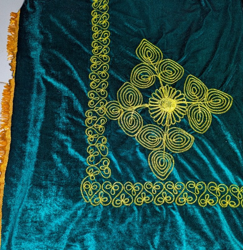 ফুলের এমব্রয়ডারি করা খাটিয়ার গিলাফ - Image 5